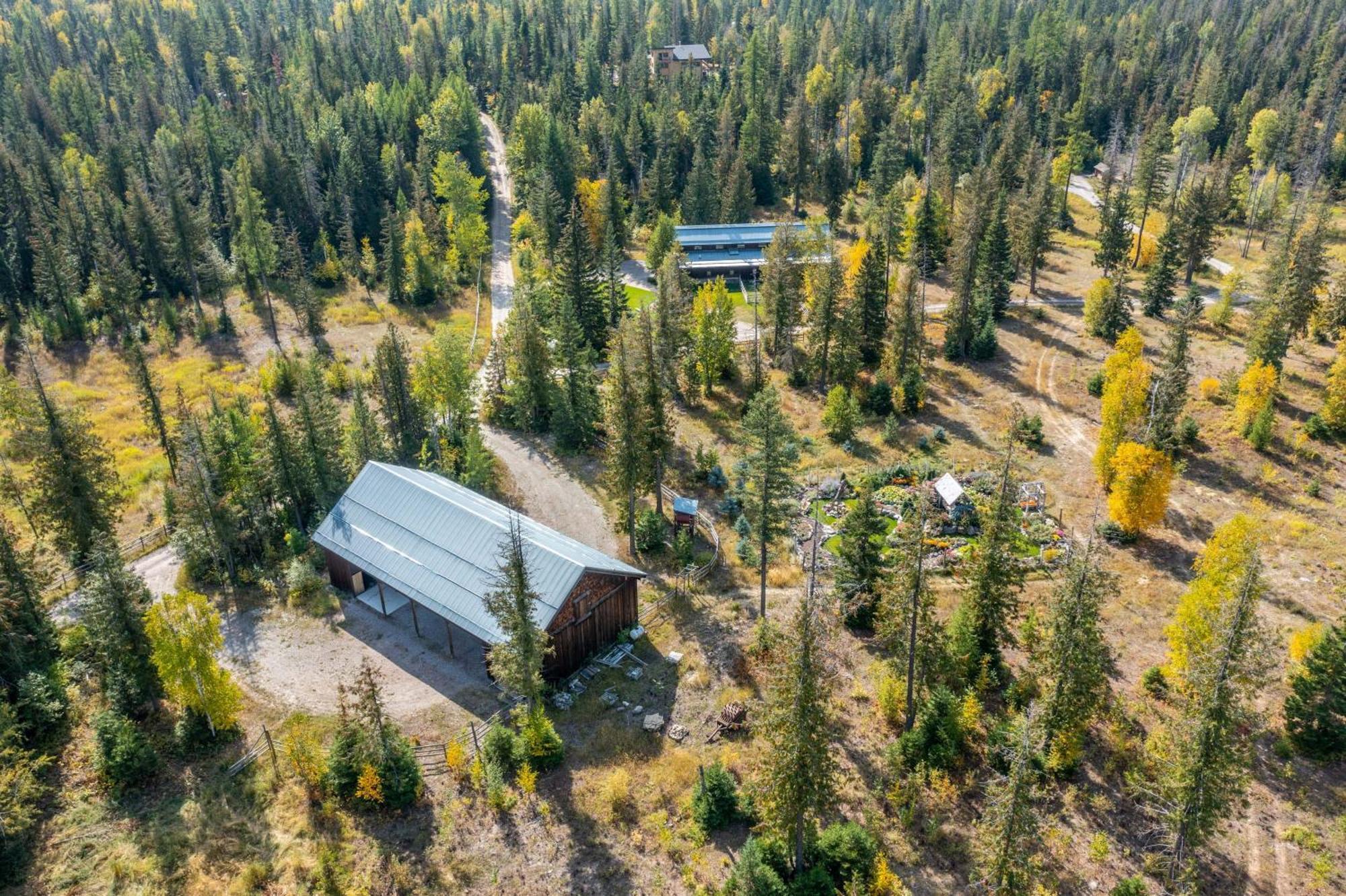 The Stalls At Whitefish Exterior photo